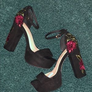 Black platform heels with 3D burgundy flowers